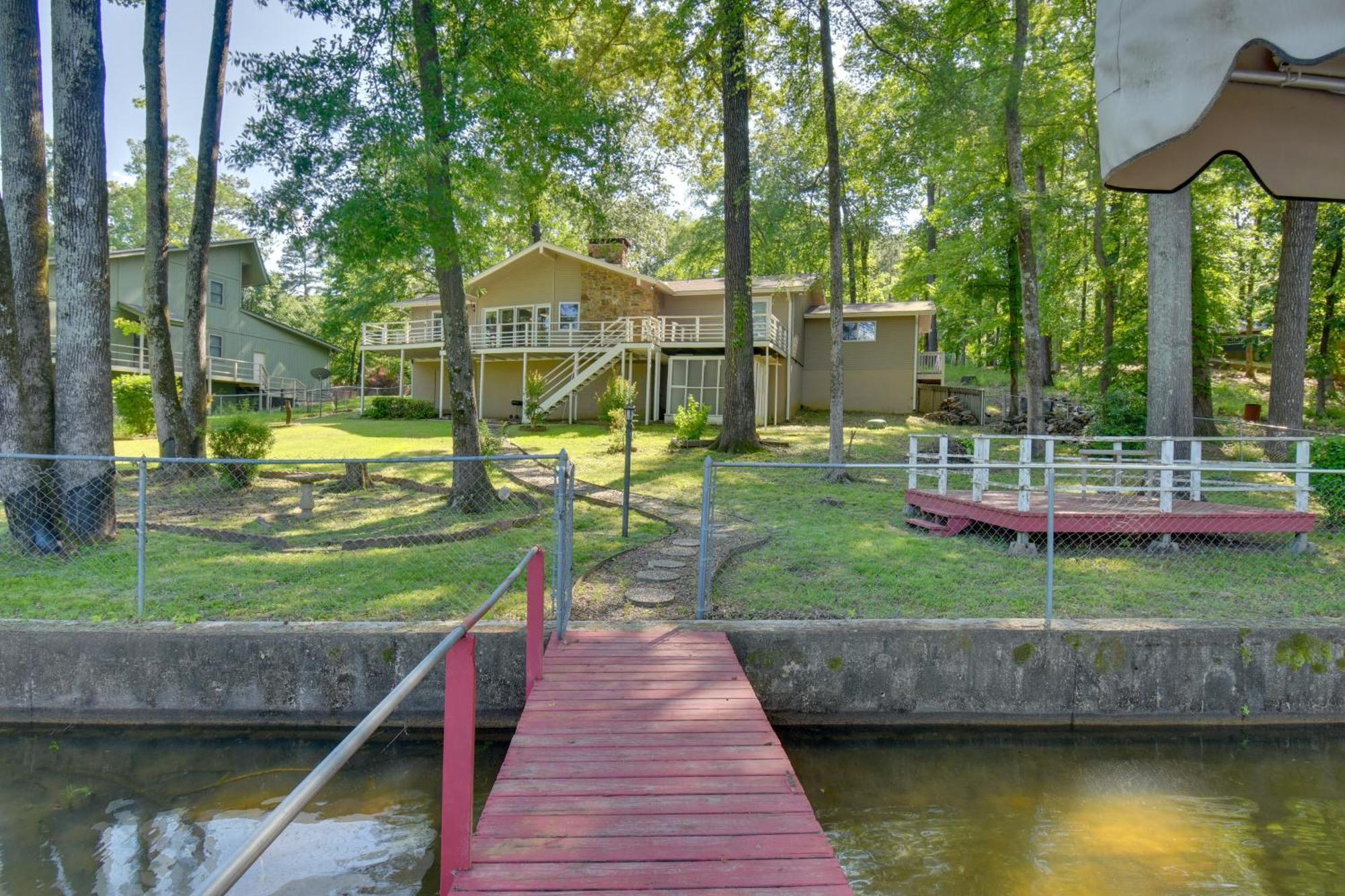 Lakefront Retreat With Deck, Dock And Resort Amenities Хот-Спрингс Экстерьер фото